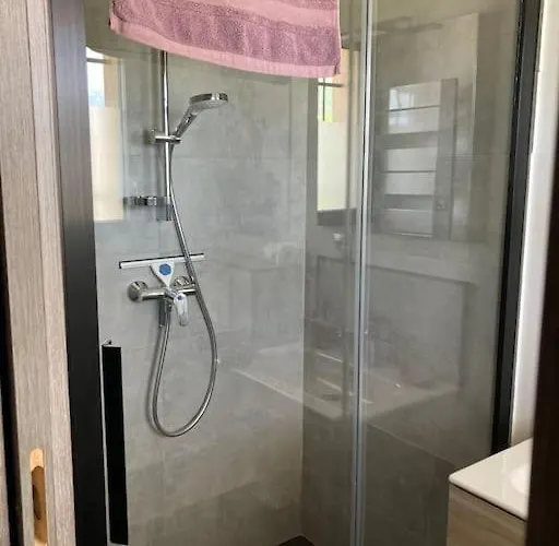 Appartement T1 Traversant, Plain Pied Entre Et Montagne *